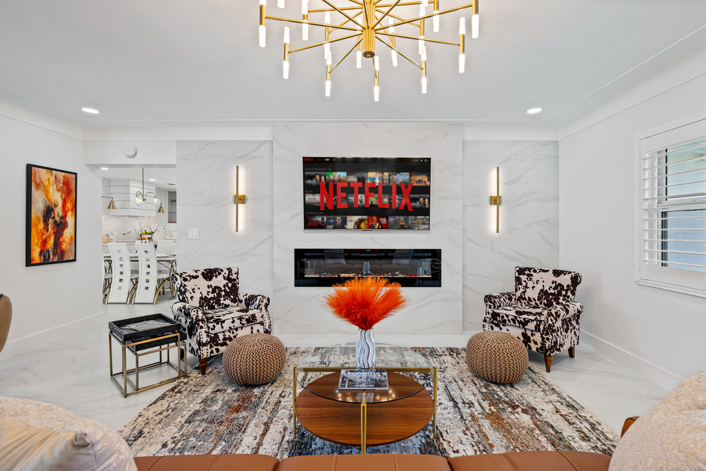 2760 Ne 7th Street - Photo 1