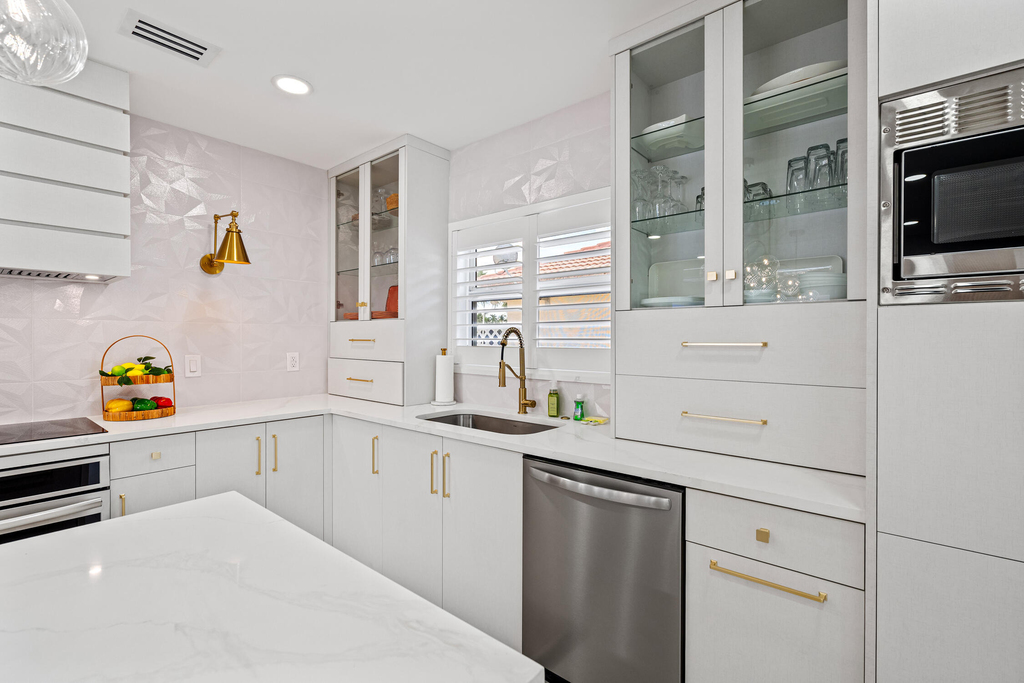2760 Ne 7th Street - Photo 8
