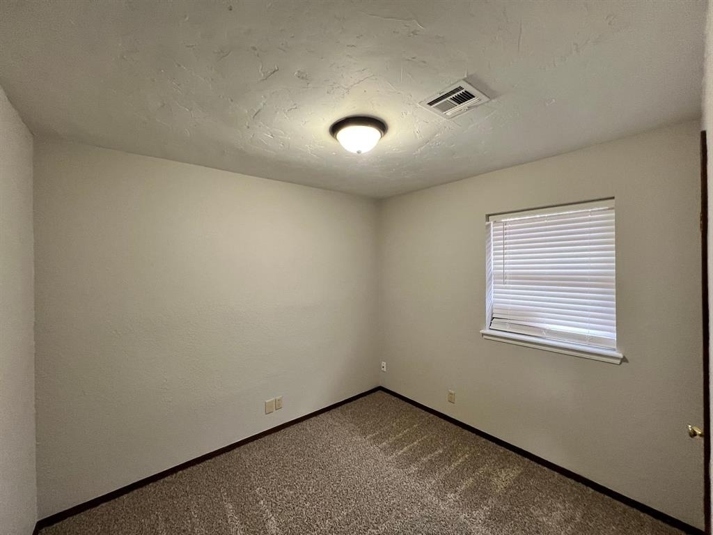 752 W Forest Drive - Photo 10