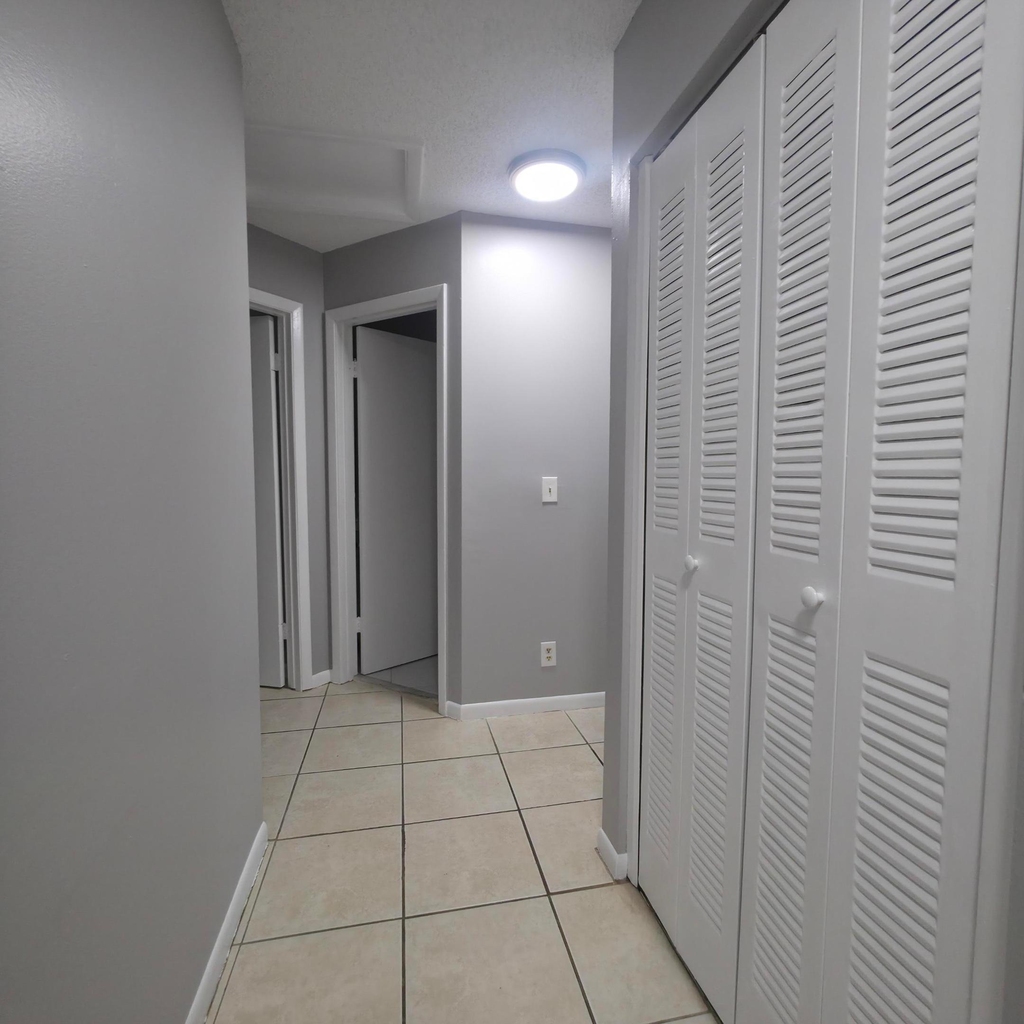 11441 Nw 41st Street - Photo 8