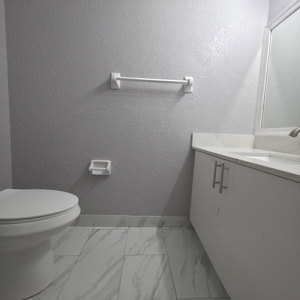 11441 Nw 41st Street - Photo 6