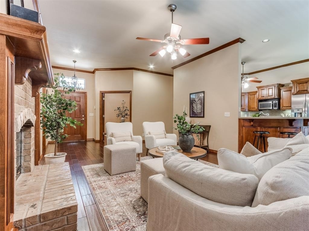 16616 Hardwood Place - Photo 4