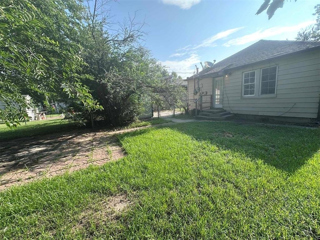 4605 N Hammond Avenue - Photo 20