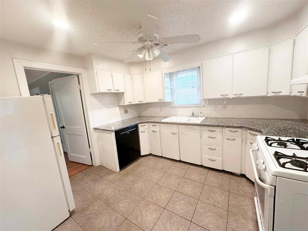 4605 N Hammond Avenue - Photo 7