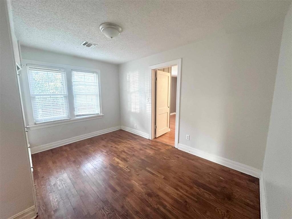 4605 N Hammond Avenue - Photo 13