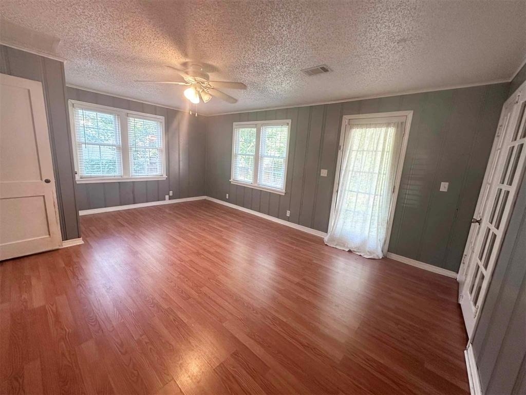 4605 N Hammond Avenue - Photo 16