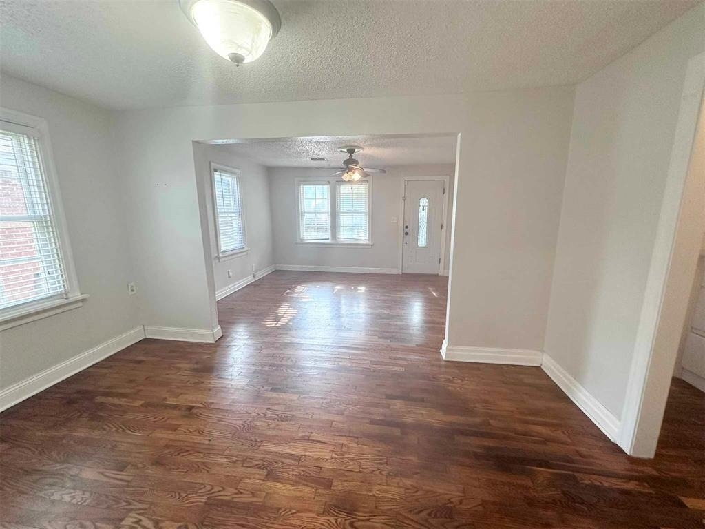 4605 N Hammond Avenue - Photo 5