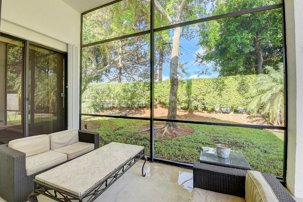 10201 Lexington Lakes Boulevard N - Photo 30