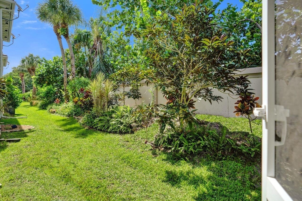 6379 Bella Circle W - Photo 34