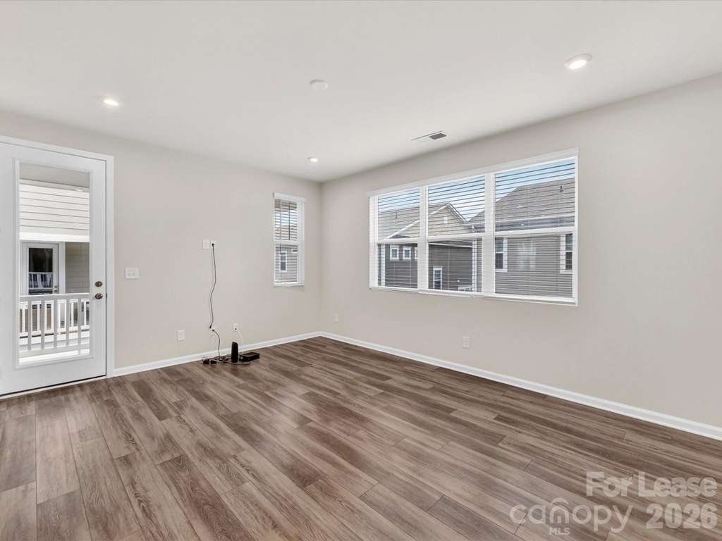 420 Burr Street - Photo 17
