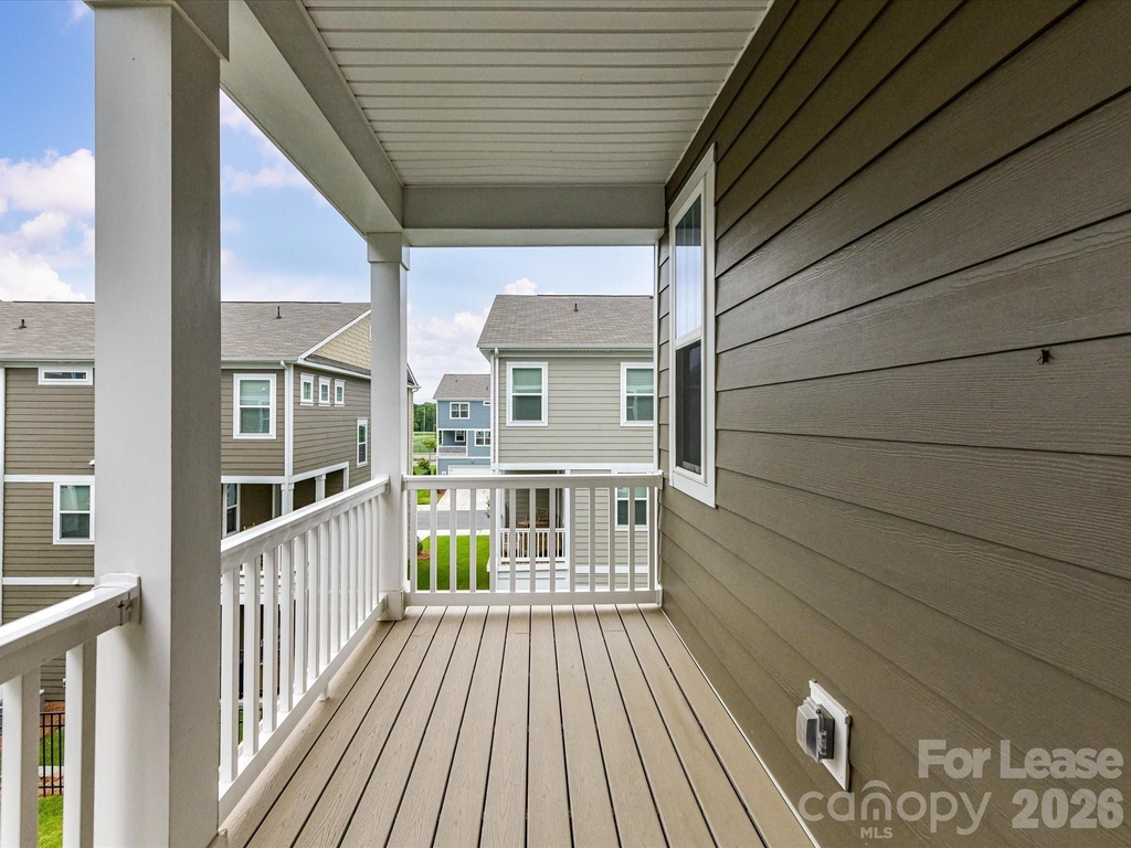 420 Burr Street - Photo 32
