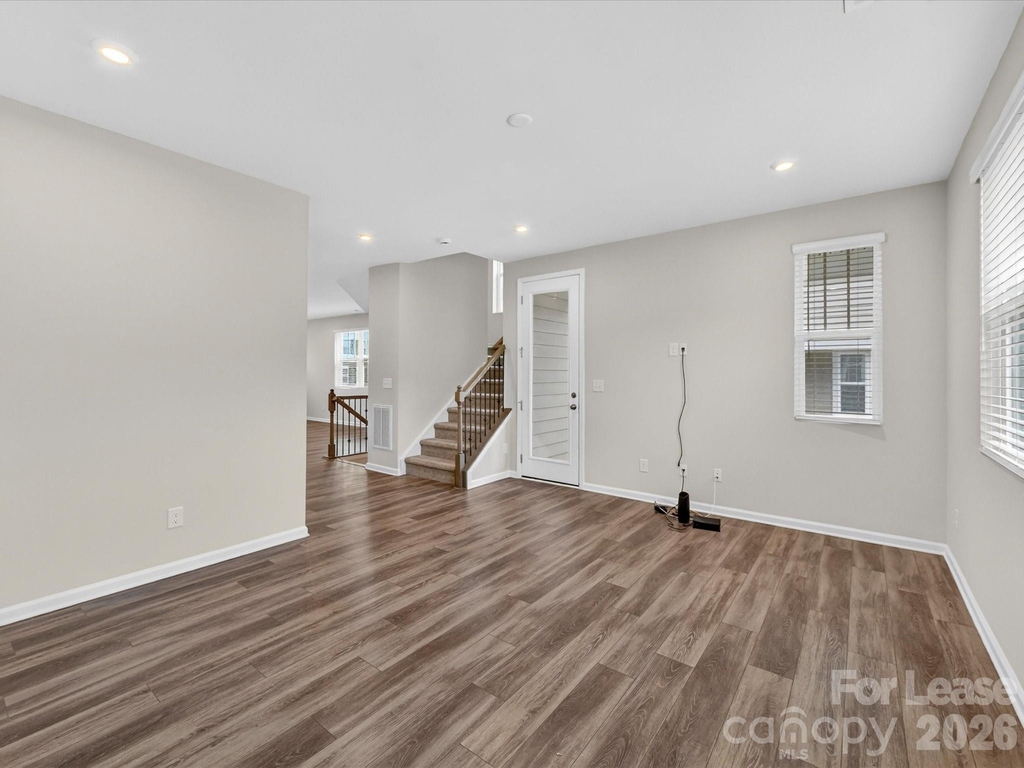 420 Burr Street - Photo 19