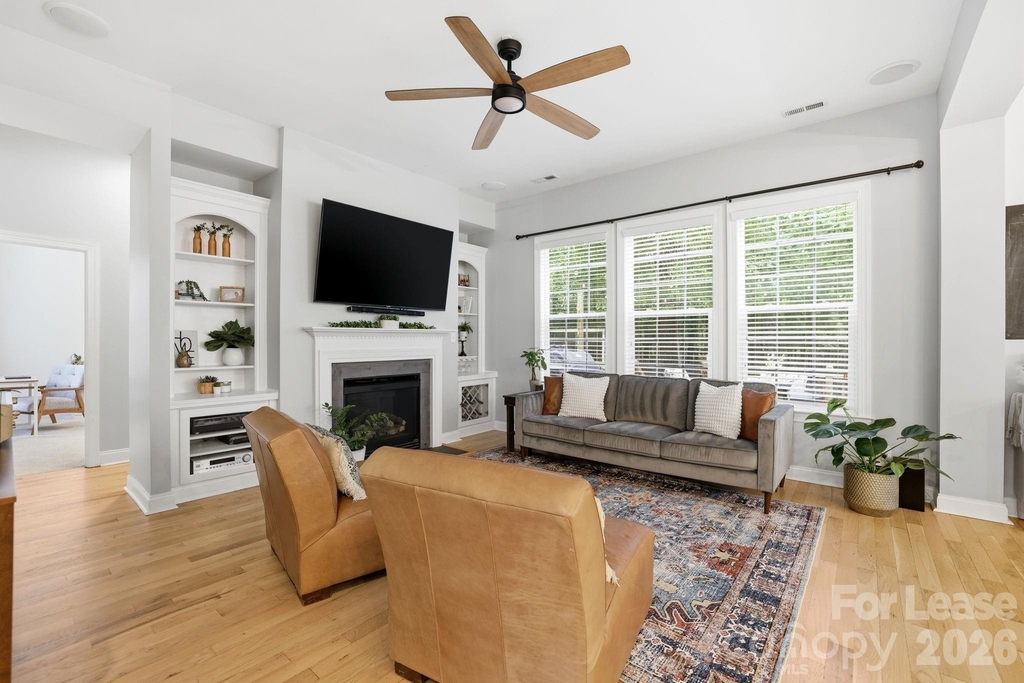 8636 Sagekirk Court - Photo 16