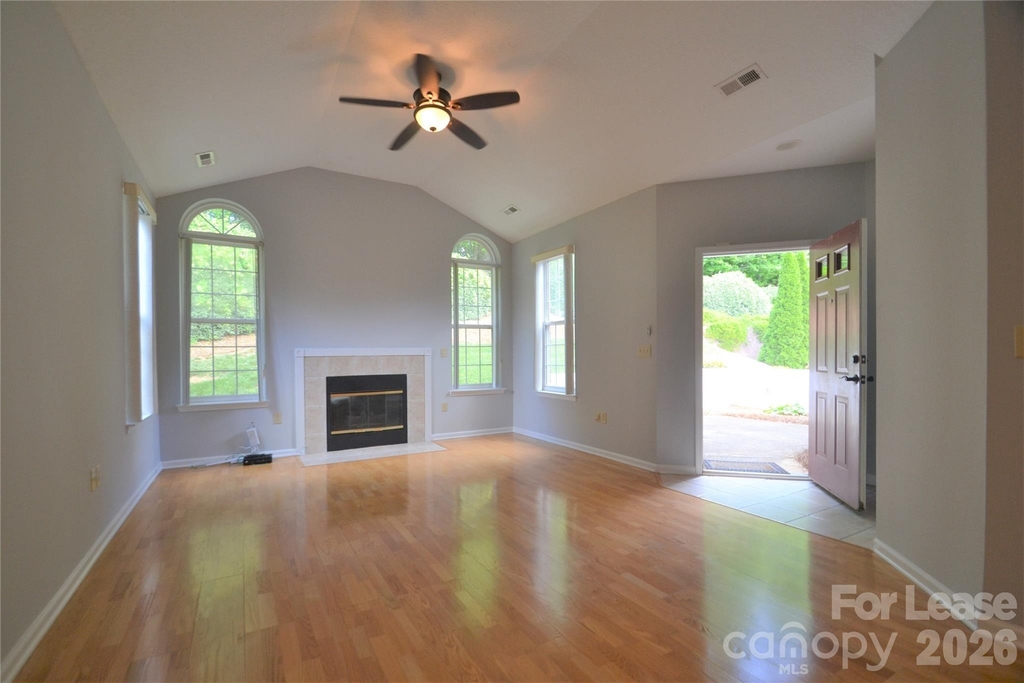 8035 Sultana Circle - Photo 3