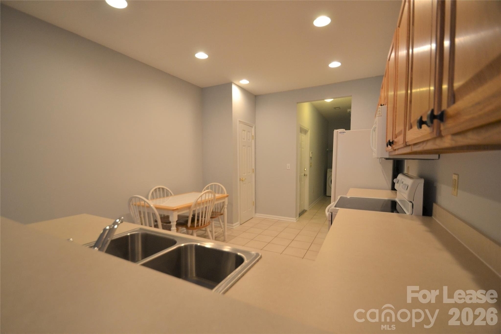 8035 Sultana Circle - Photo 7