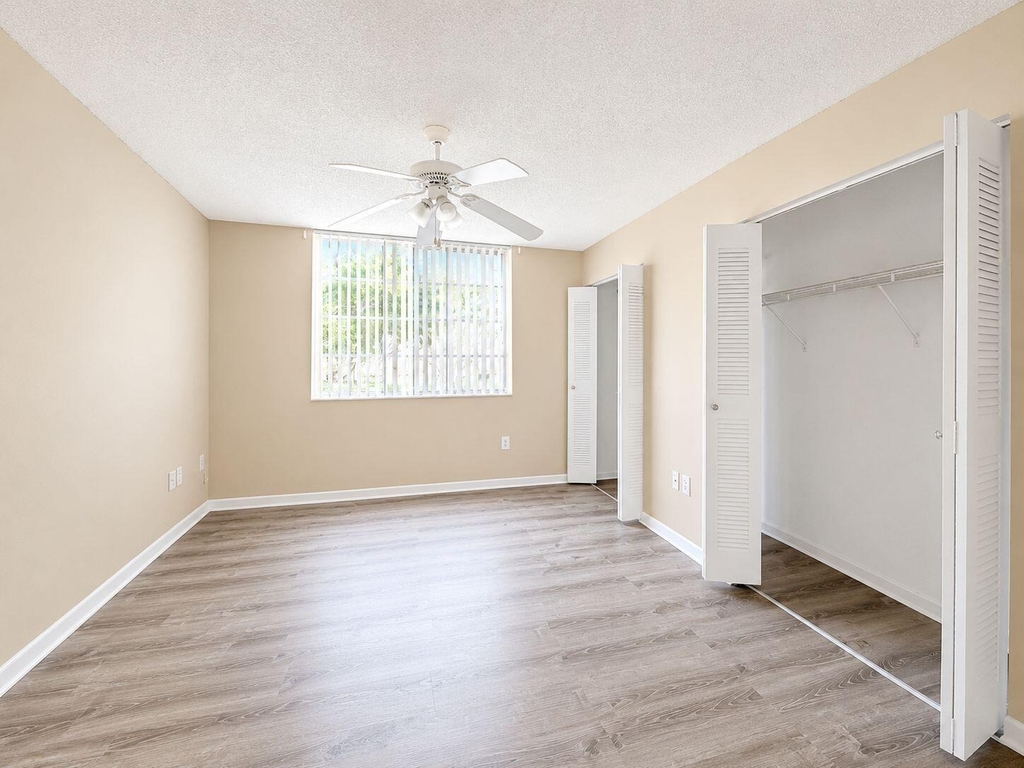 1743 Village Boulevard - Photo 8