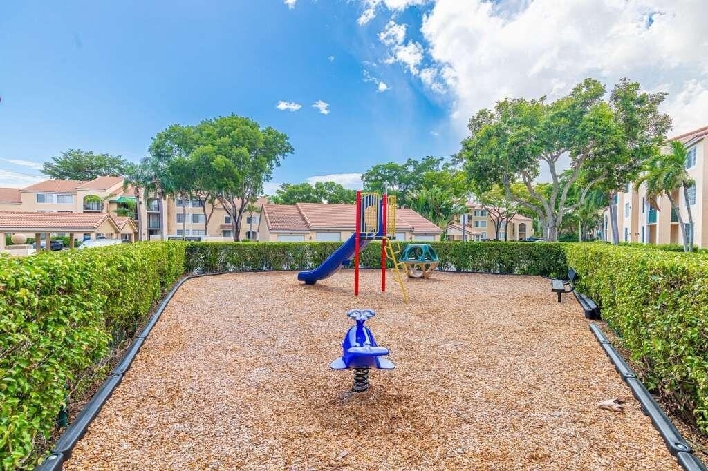 1743 Village Boulevard - Photo 13