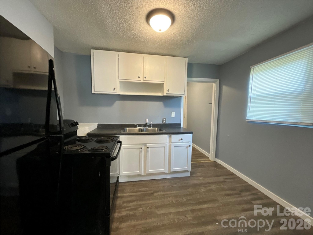 540 Washington Street - Photo 5