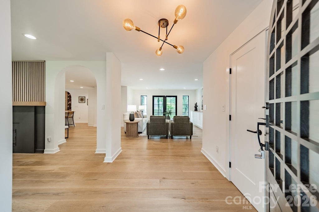 2528 Providence Road - Photo 2