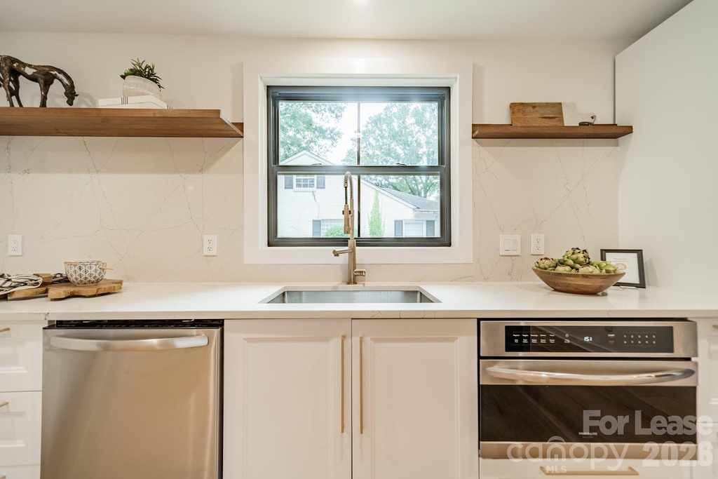 2528 Providence Road - Photo 12