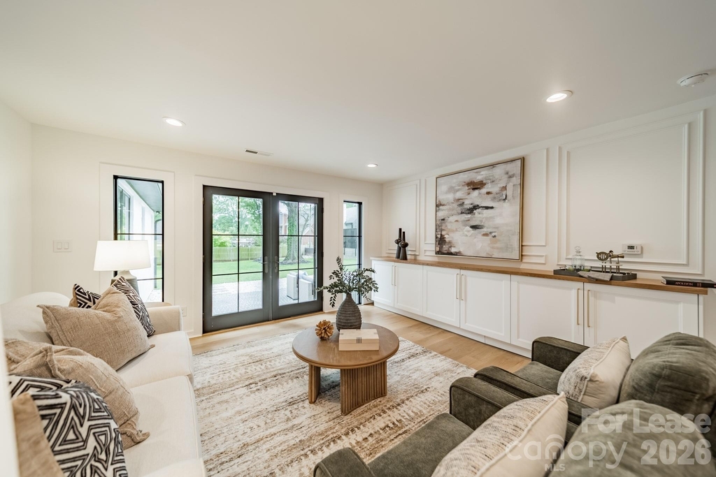 2528 Providence Road - Photo 4