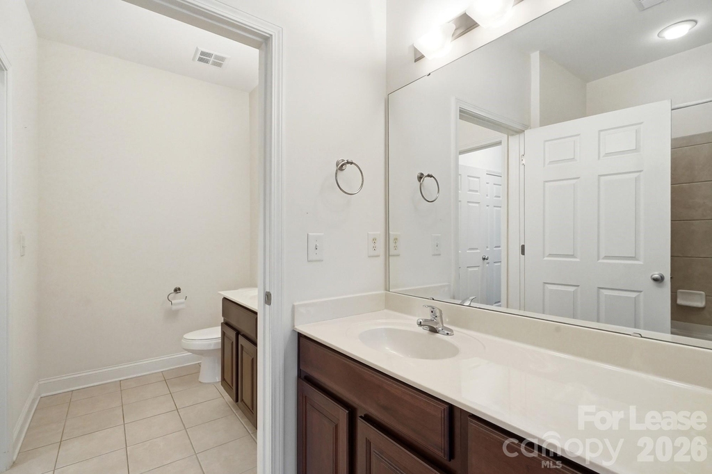 1000 E Woodlawn Road - Photo 35