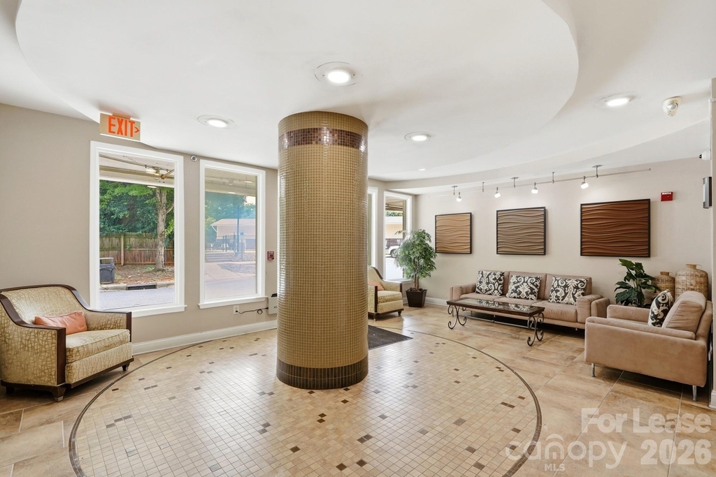 1000 E Woodlawn Road - Photo 6