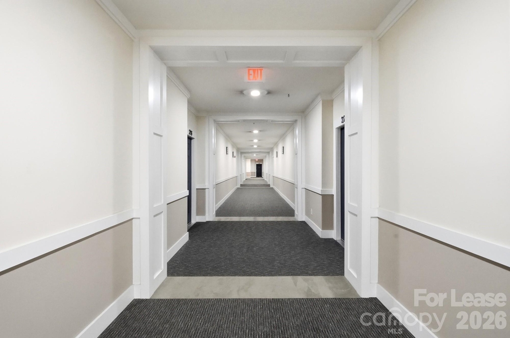 1000 E Woodlawn Road - Photo 9