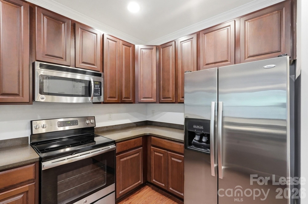 1000 E Woodlawn Road - Photo 20