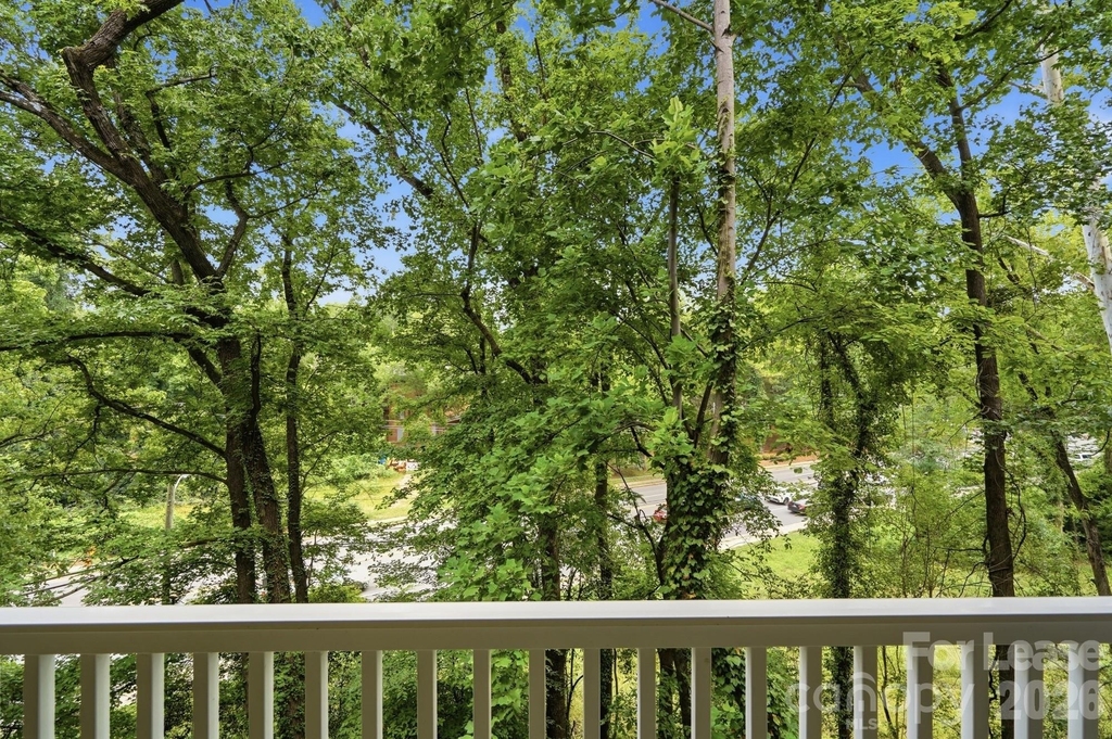1000 E Woodlawn Road - Photo 31