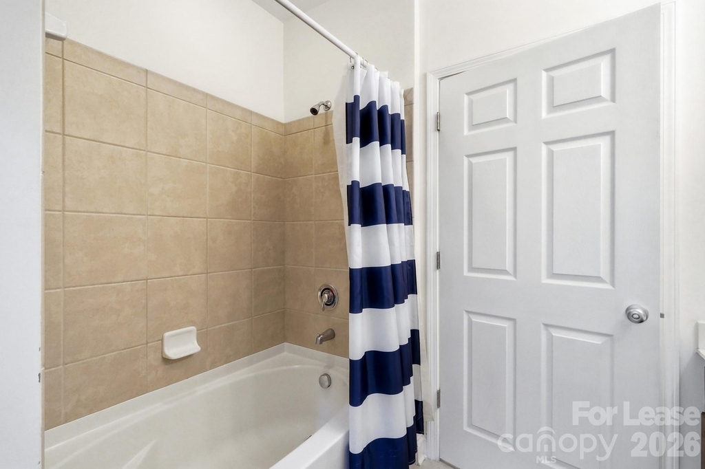 1000 E Woodlawn Road - Photo 36