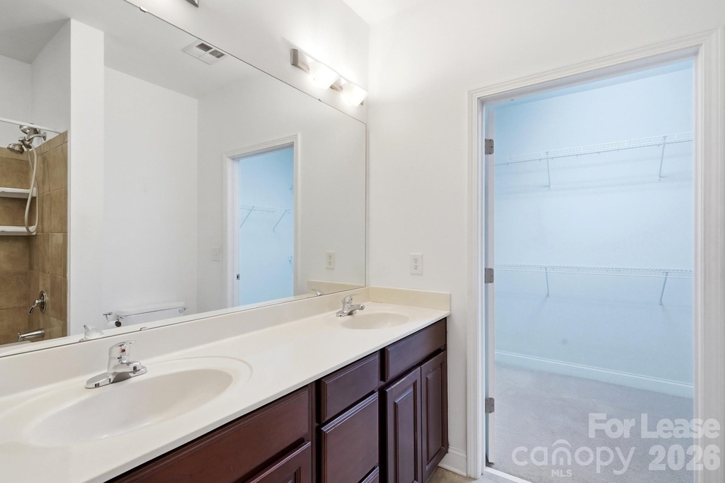 1000 E Woodlawn Road - Photo 44