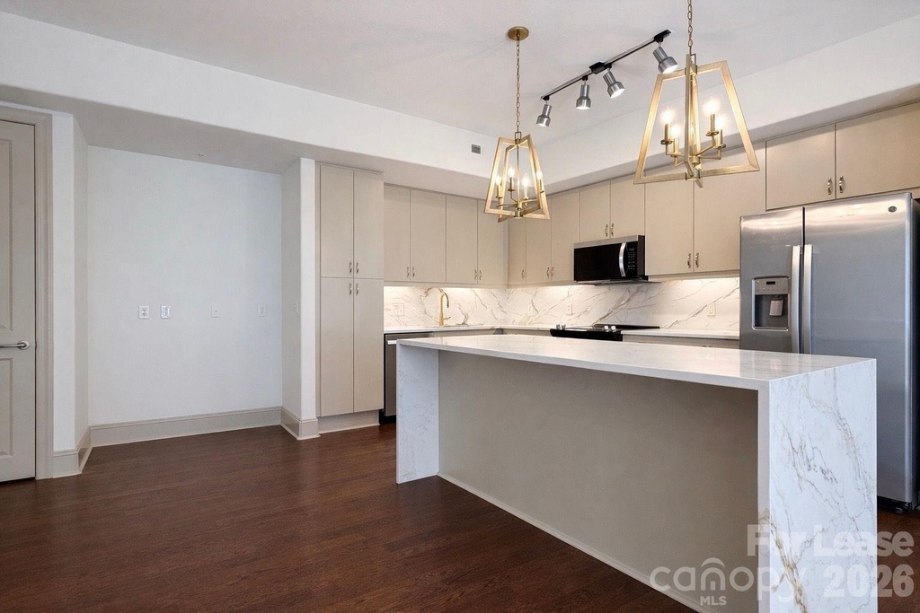 4620 Piedmont Row Drive - Photo 10