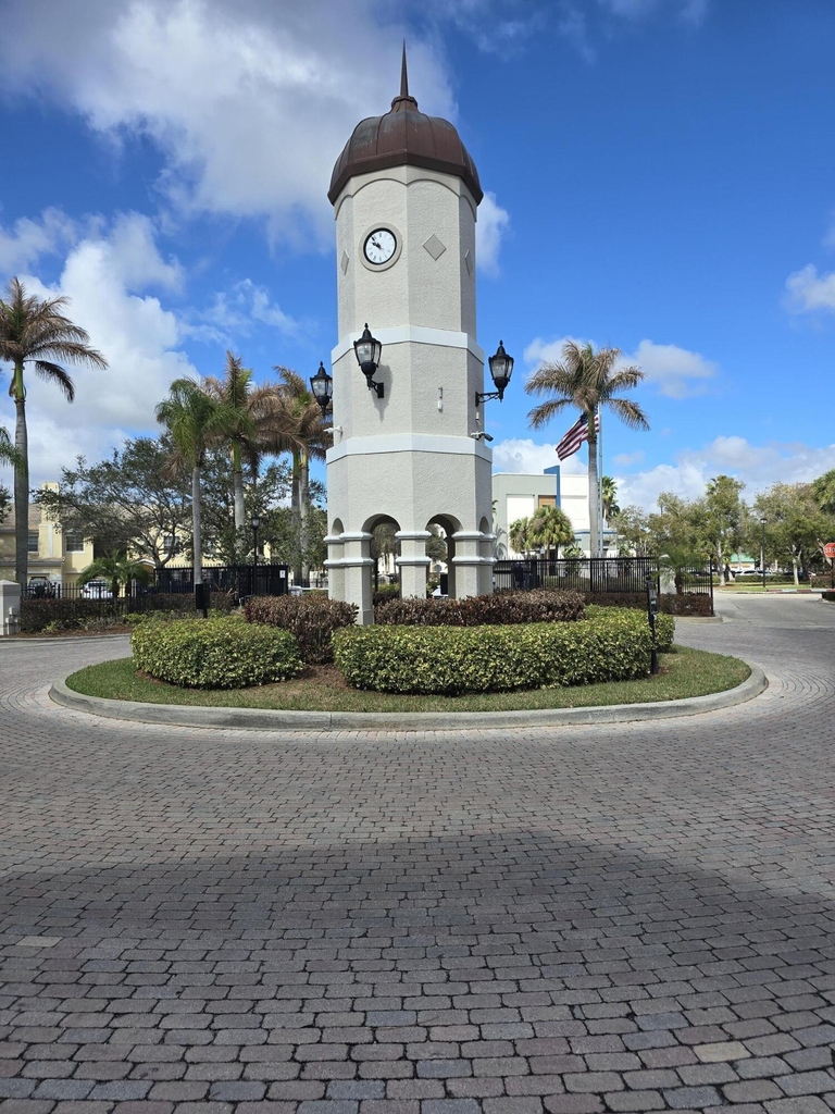 146 Sw Peacock Boulevard - Photo 1