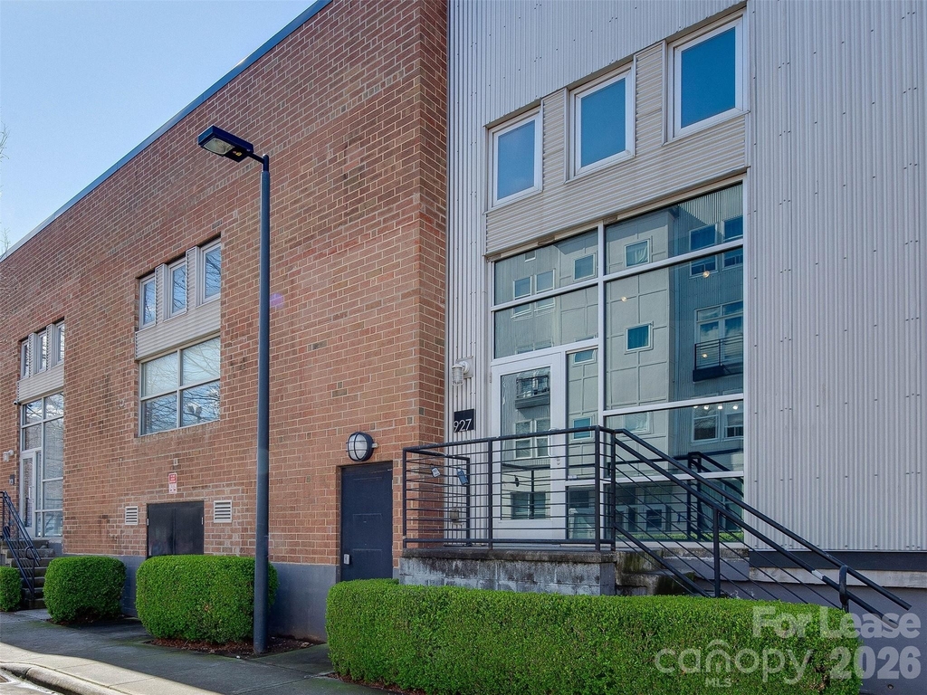927 Westmere Avenue - Photo 0