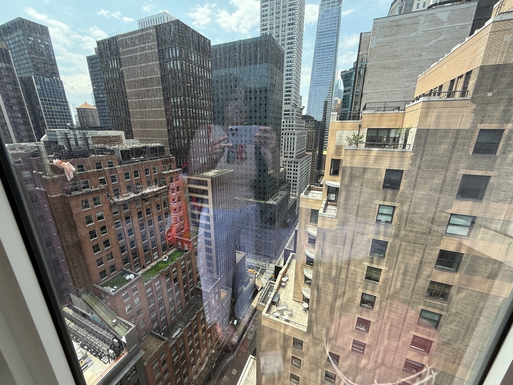 222 East 44th Street - Photo 2