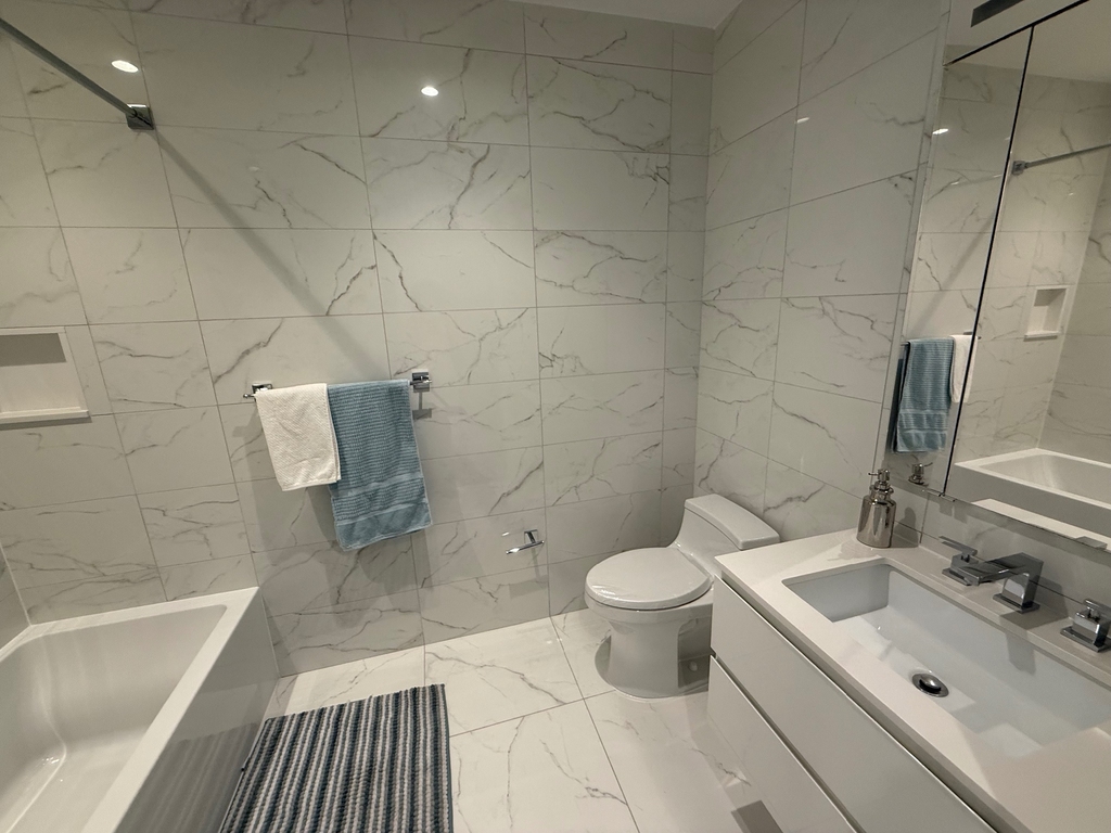 222 East 44th Street - Photo 7