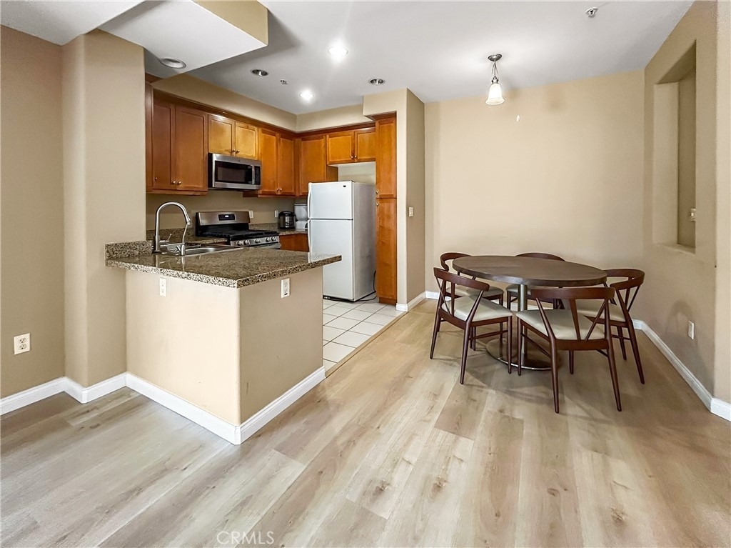 360 W Avenue 26 - Photo 2