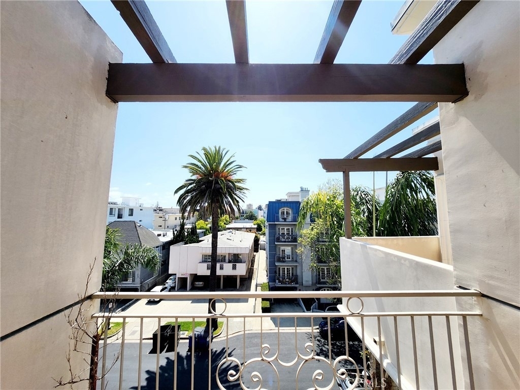 1920 Malcolm Avenue - Photo 19