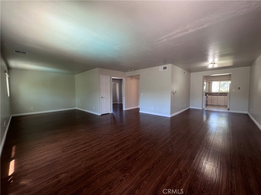800 Grand - Photo 1