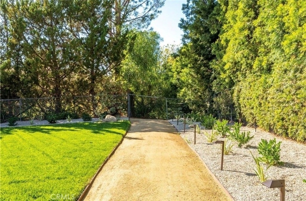 4240 Kingfisher Road - Photo 19