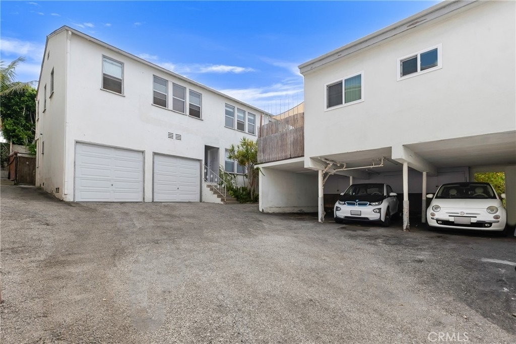2441 3rd St #7 - Photo 1