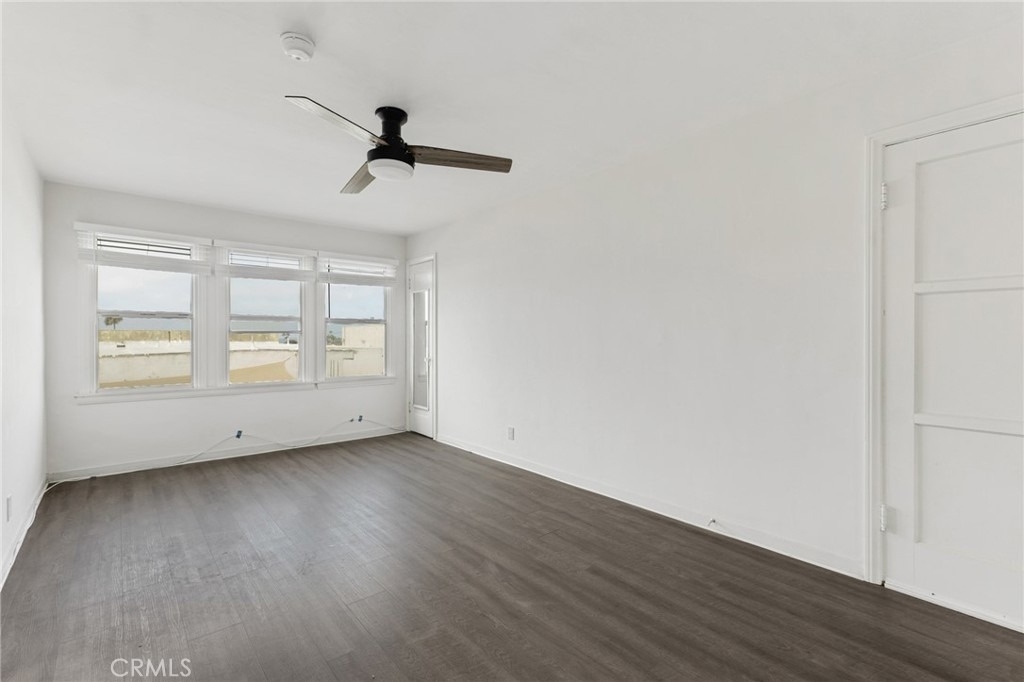 2441 3rd St #7 - Photo 6