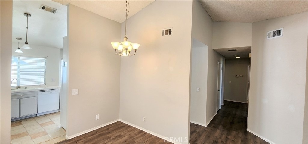 3219 W Avenue J4 - Photo 4
