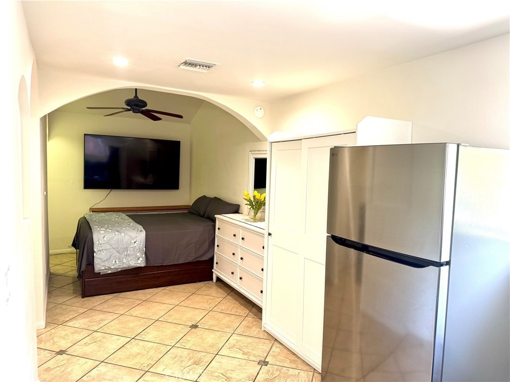 3000 Fairbanks Avenue - Photo 3