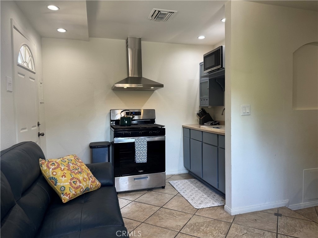 3000 Fairbanks Avenue - Photo 1