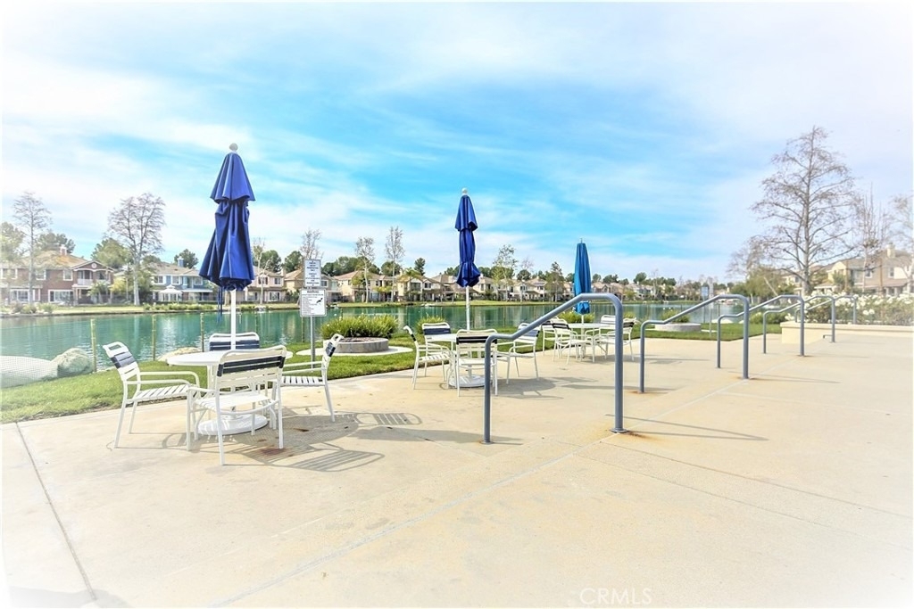 12 Coveside Court - Photo 2