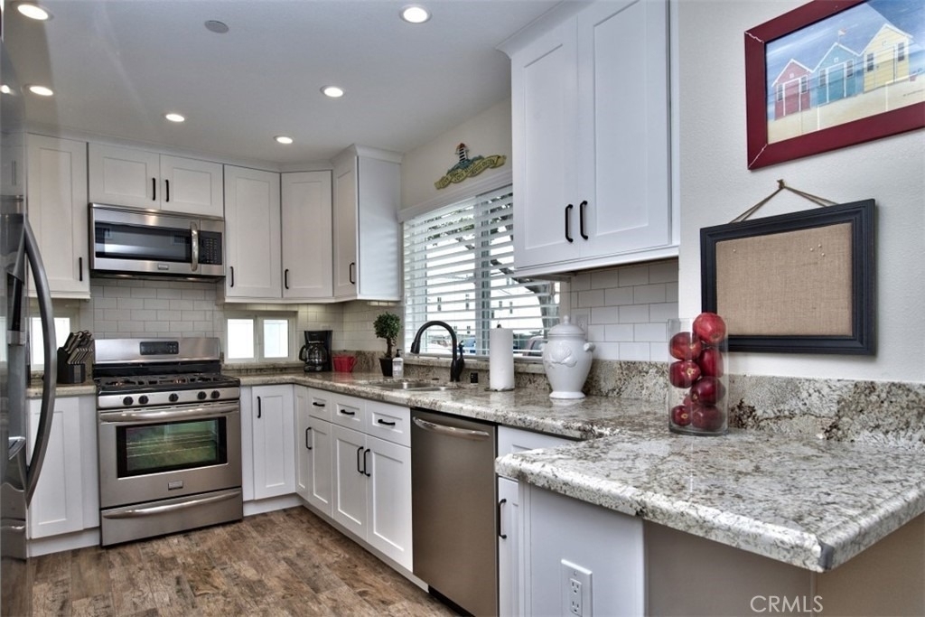 1509 E Balboa Boulevard - Photo 3