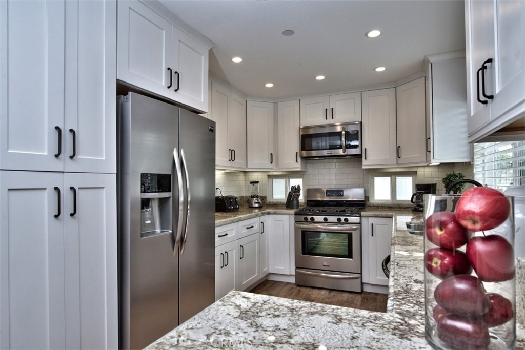 1509 E Balboa Boulevard - Photo 4