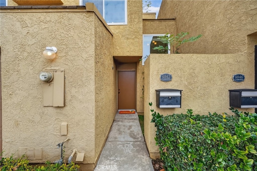 4842 Carmonita - Photo 2